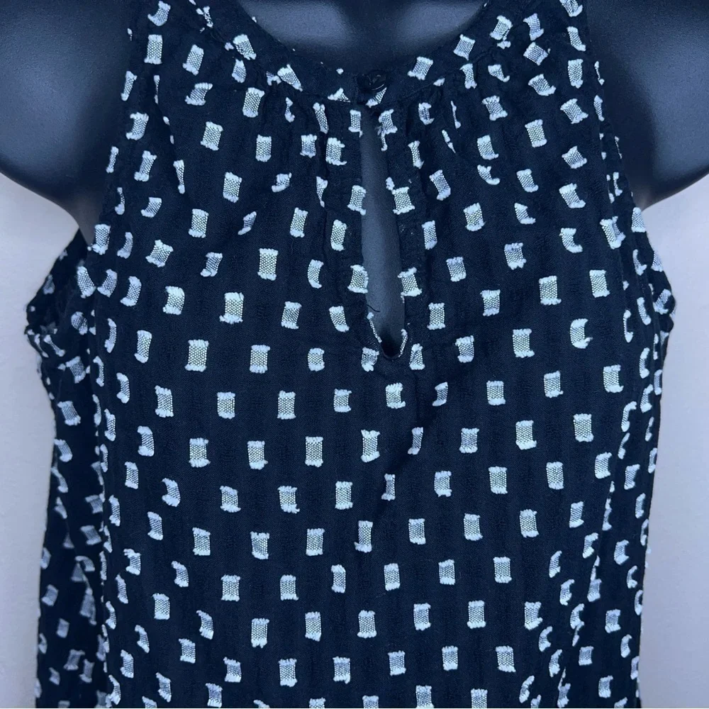 XS OLD NAVY BLACK GREY WHITE CHECKERED SLEEVELESS TOP BLOUSE TANK